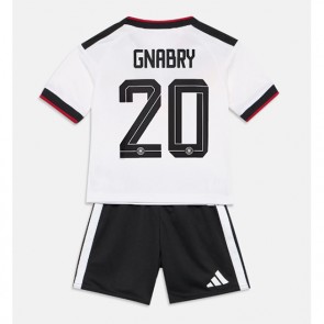 Tyskland Serge Gnabry #20 Replika Hemmatröja Barn VM 2026 Kortärmad (+ Korta byxor)